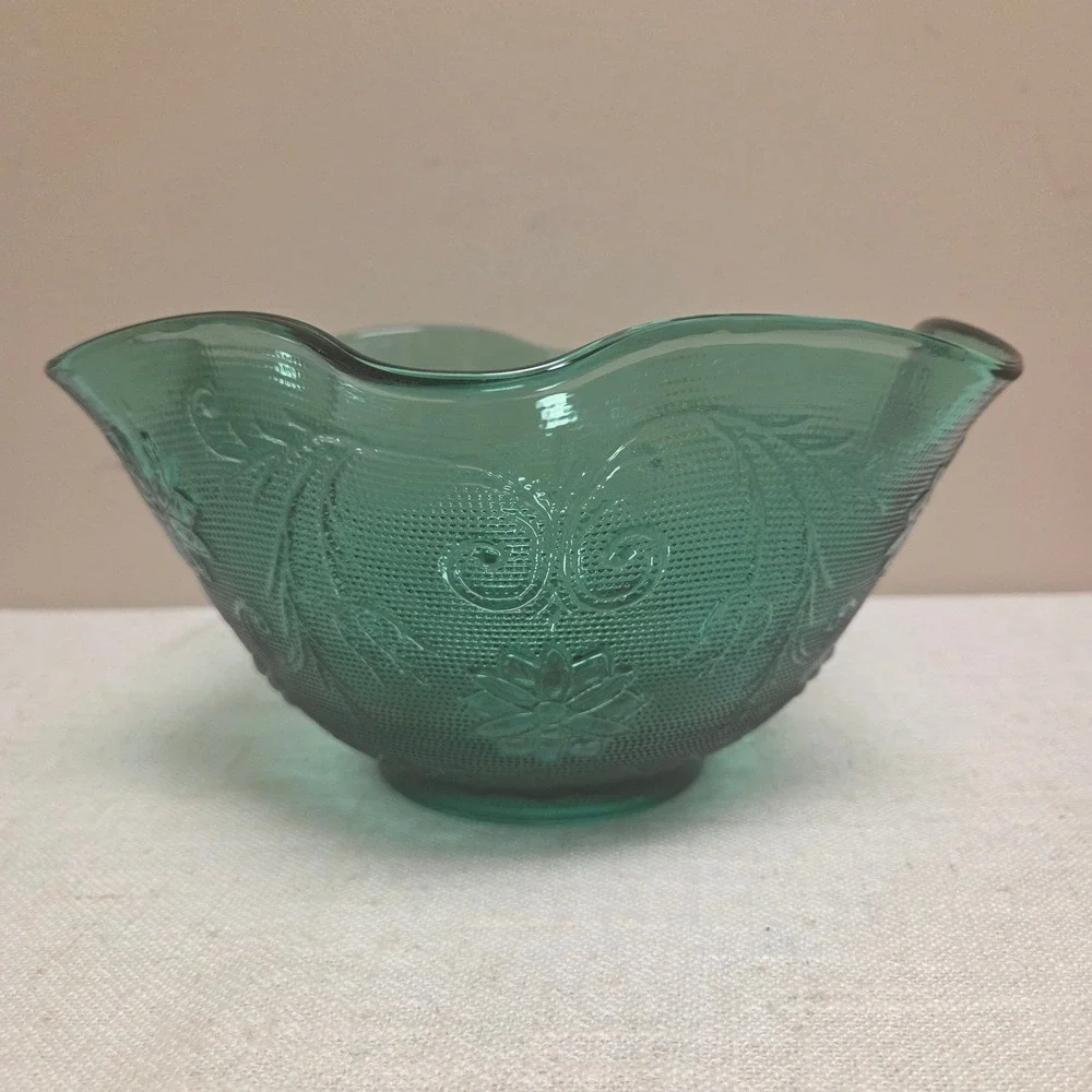Indiana Glass Bowl Sandwich Spruce Green